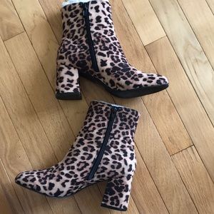 XLE the label leopard booties